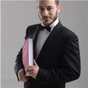 Insegnante di musica laureato al conservatorio con lode impartisce lezioni di musica: dalla teoria musica, al solfeggio, armonia ed ear treaning. Esperienza pregressa con allievi di tutte le età e di ogni livello